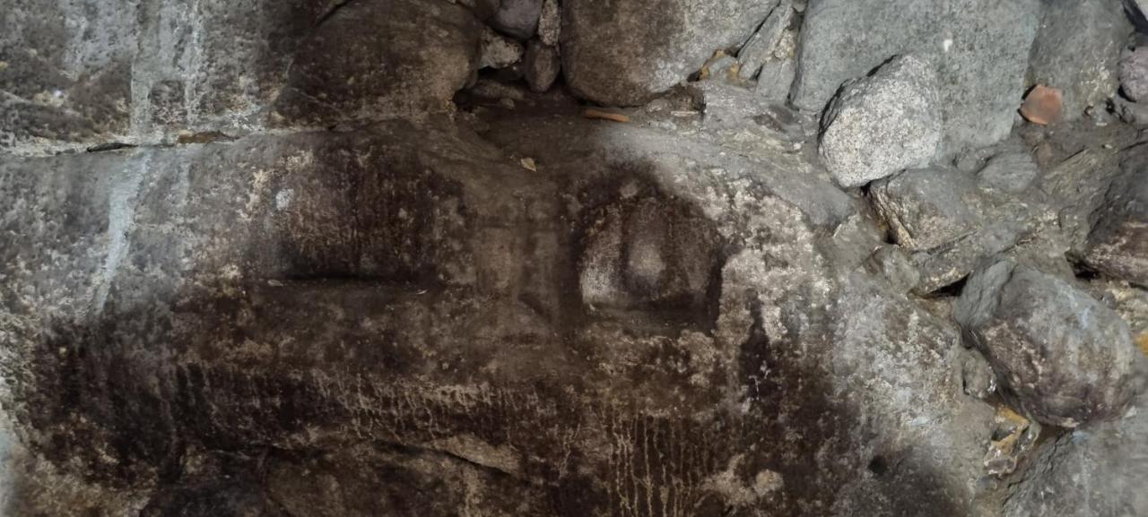 De 300 Anos Con Silencio Y Tranquilidad