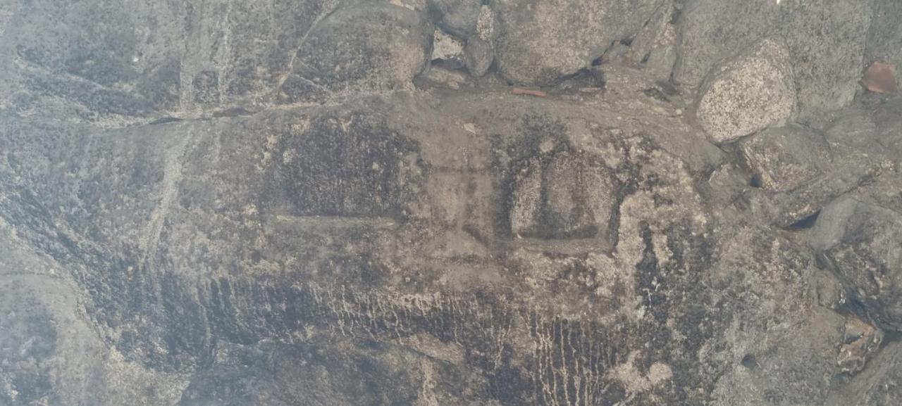 De 300 Anos Con Silencio Y Tranquilidad *