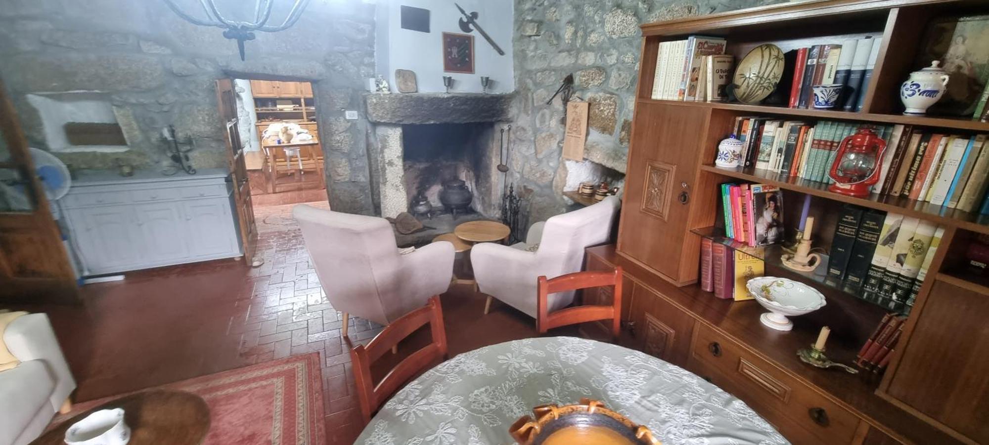 Holiday home De 300 Anos Con Silencio Y Tranquilidad Ponteareas