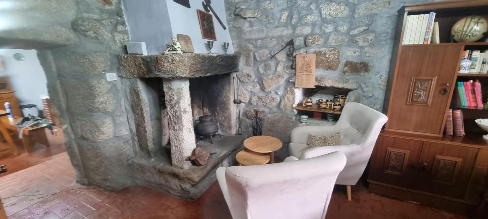 De 300 Anos Con Silencio Y Tranquilidad